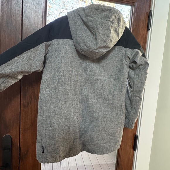 BURTON Covert YOUTH XL Snowboard/ski JACKET - Black/Heathered Grey - EUC! - Picture 2 of 6